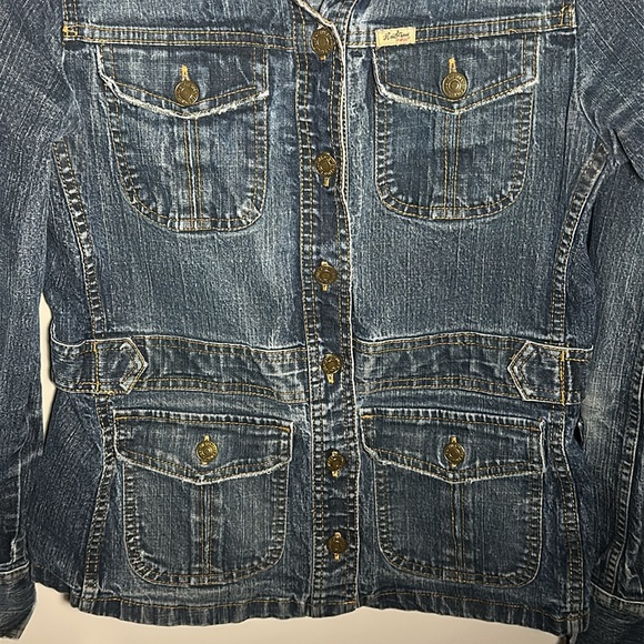 Levi’s Women's Denim button down Jacket - Picture 2 of 7